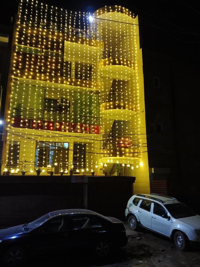 City Palace パンチクラ エクステリア 写真